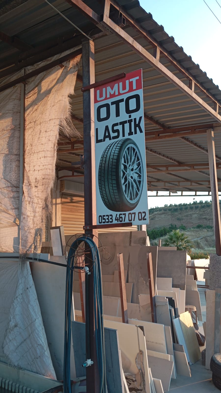 Umut Oto Lastik tabela ve iş yeri görseli